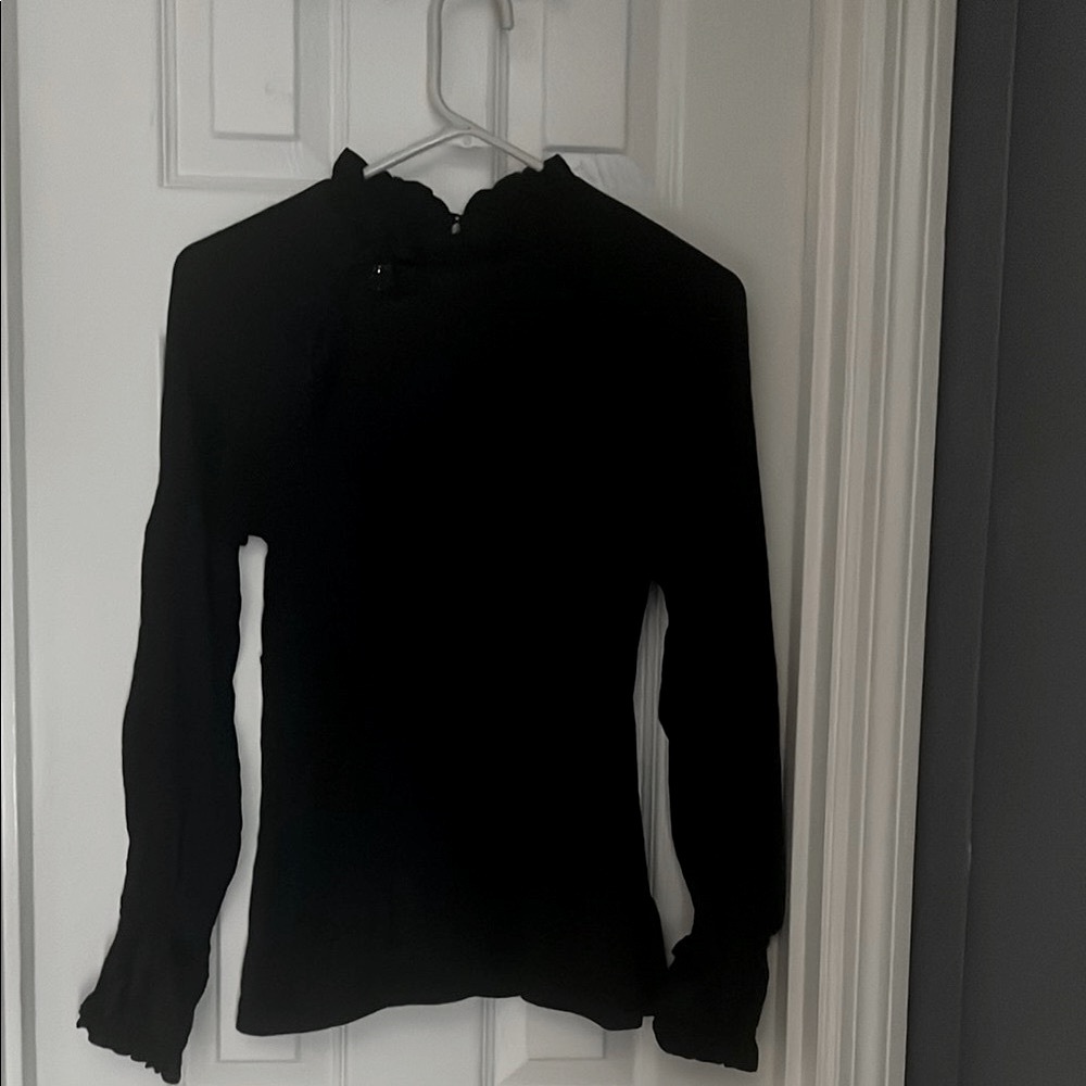 Chic Black Ruffled Long Sleeve Blouse